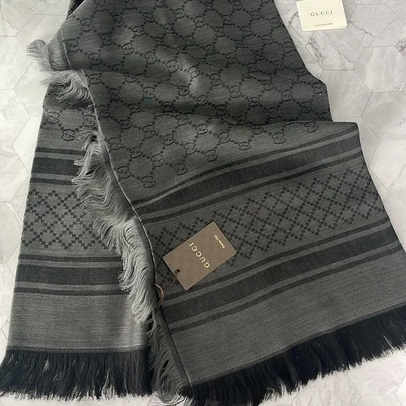 $1,100 New Authentic GUCCI Wool Silk GG Monogram Diamante Plaid Shawl Black